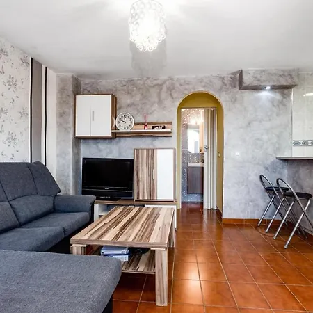 Holiday home Gorgeous In With Kitchen *