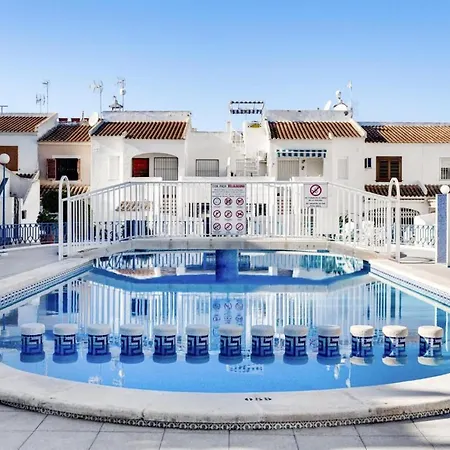 Gorgeous In With Kitchen Holiday home *